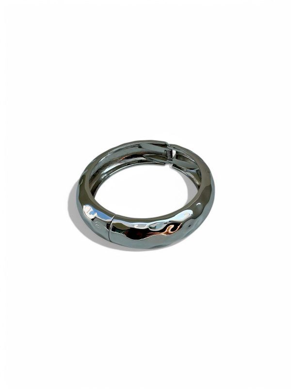 Pulsera cerrada Plateada